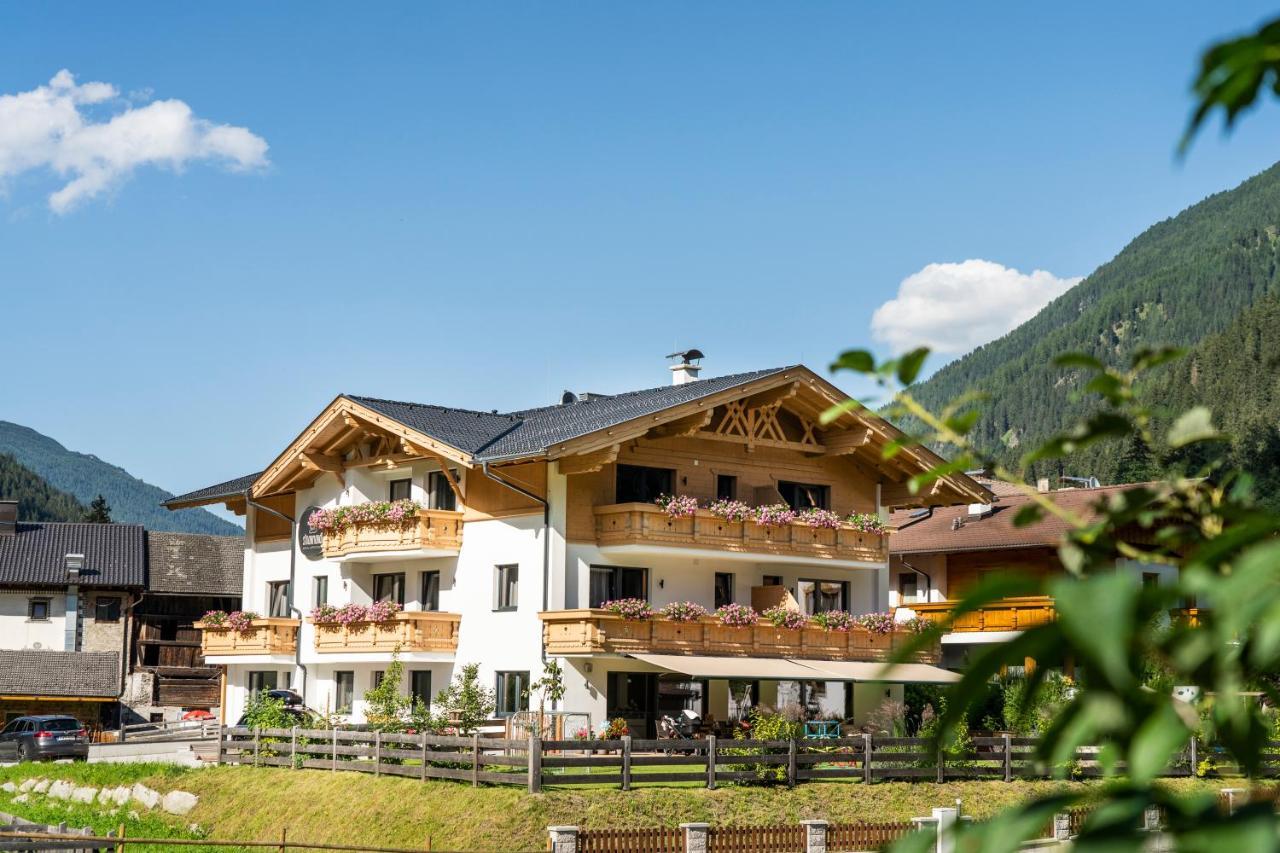 Stoanmandl Wohlfuehlappartements Neustift im Stubaital Exterior photo